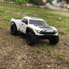 Off-Roader Traxxas slash 2WD LCG