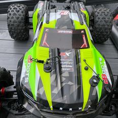 Off-Roader Arrma kraton 8 s 