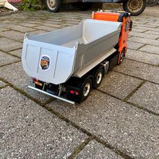 Lastbiler Mercedes Arocs