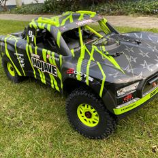 Truck Arrma Mojave Desert truck 1/7
