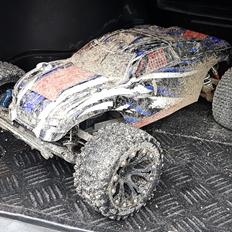 Off-Roader Traxxas Rustler XL5 brushless