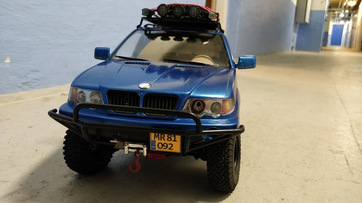 Off-Roader Axial scx10ii kit ( BMW X5 ) billede 13