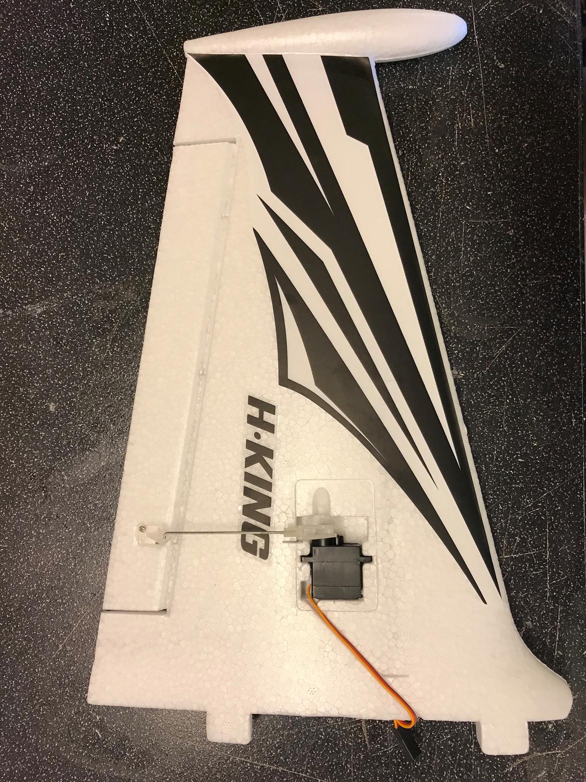 Fly Radjet 800 - 9 gram servo er limet fra Hobby King billede 3