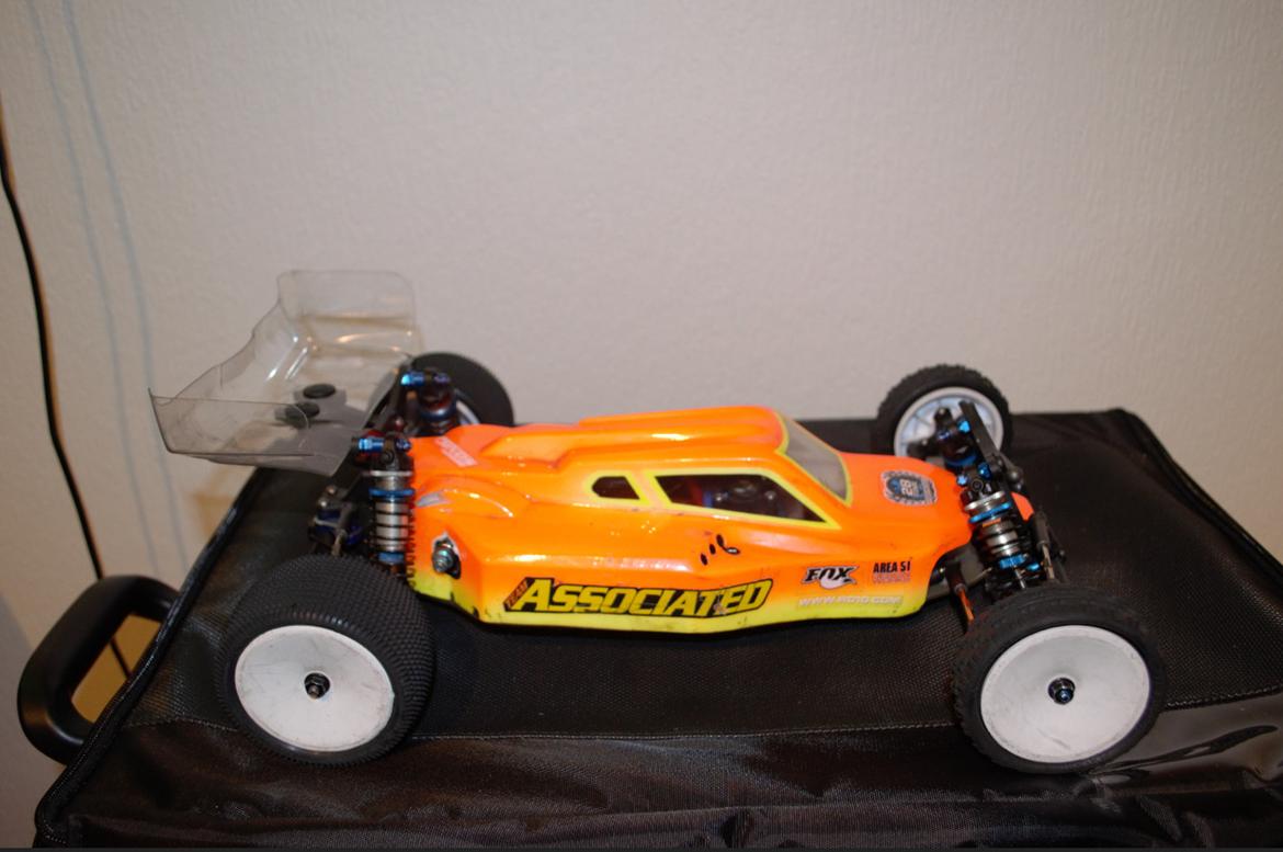 Bil Buggy Team Associated RC10 B6 billede 3