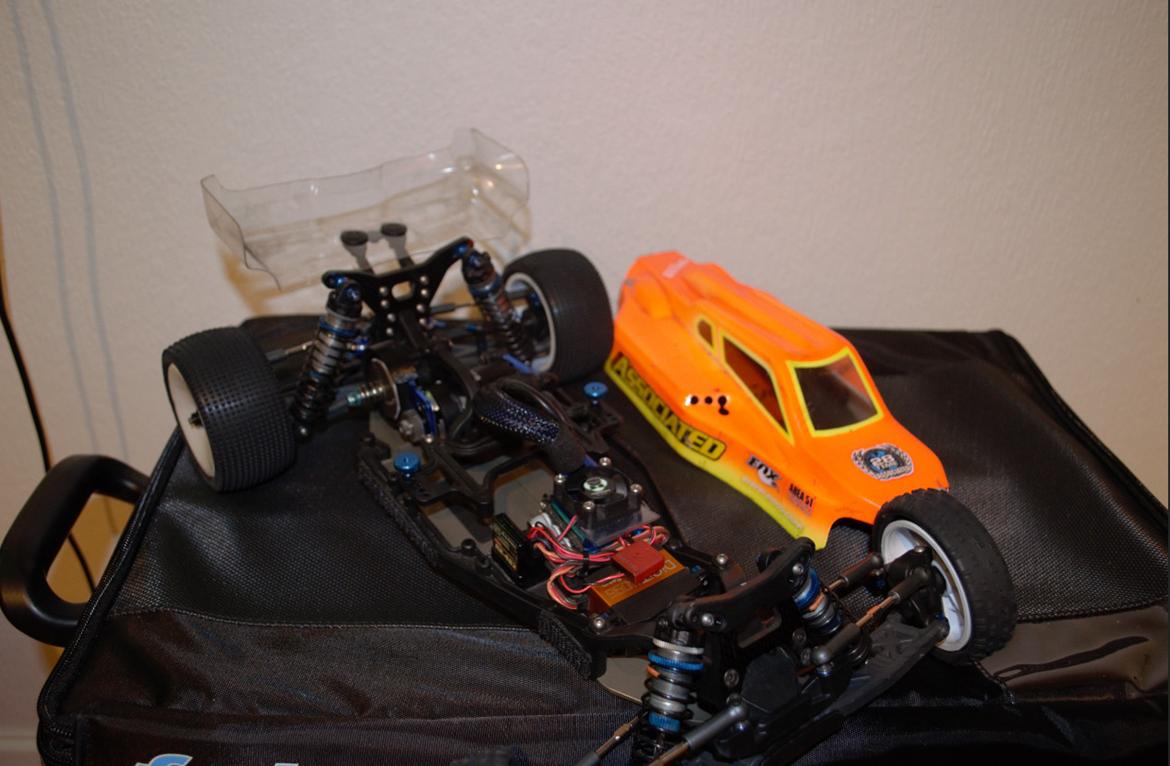 Bil Buggy Team Associated RC10 B6 billede 4