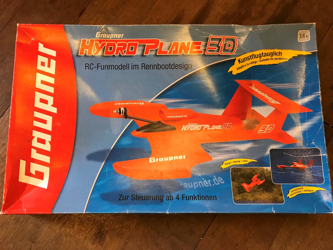Fly Graupner Hydro-Plane - Min var så ikke farvet rød, men hvid billede 11