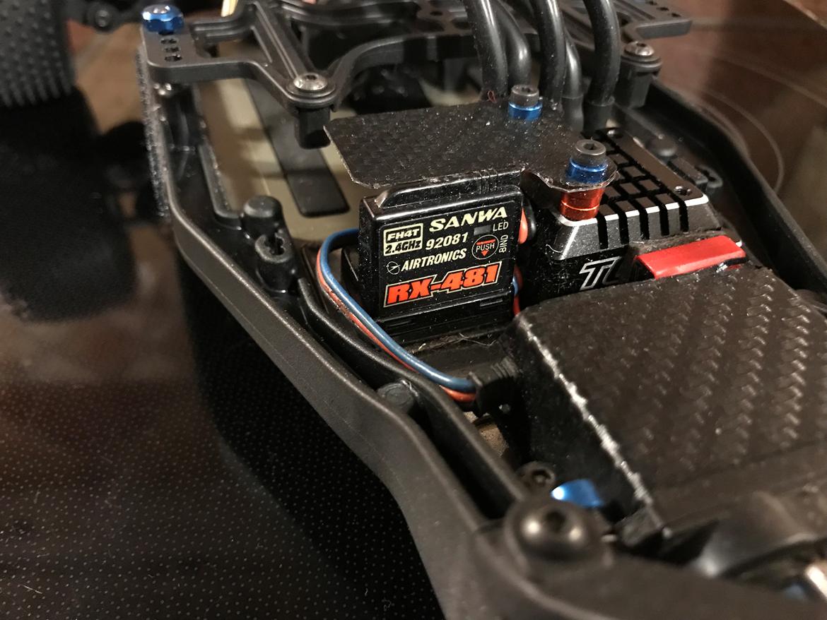 Buggy Team Associated RC10B6.1 billede 7