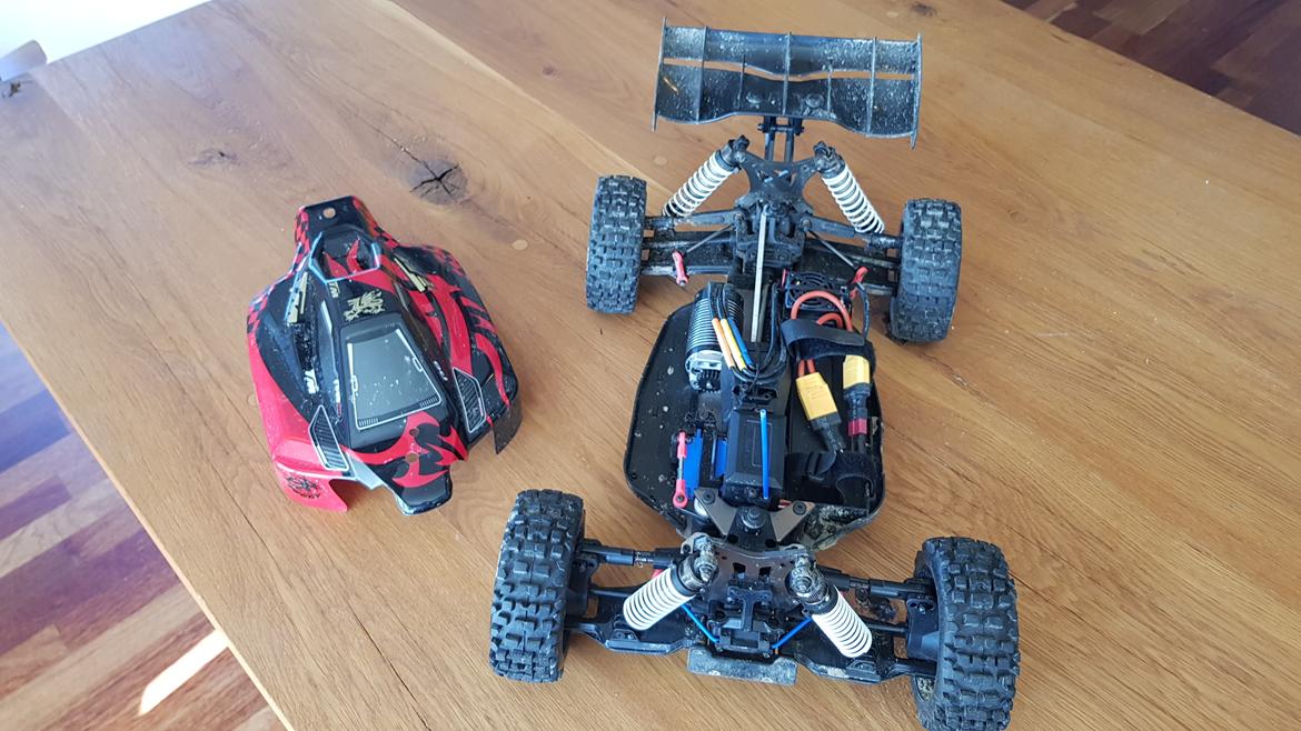 Buggy Team Magic B8ER 4S billede 11