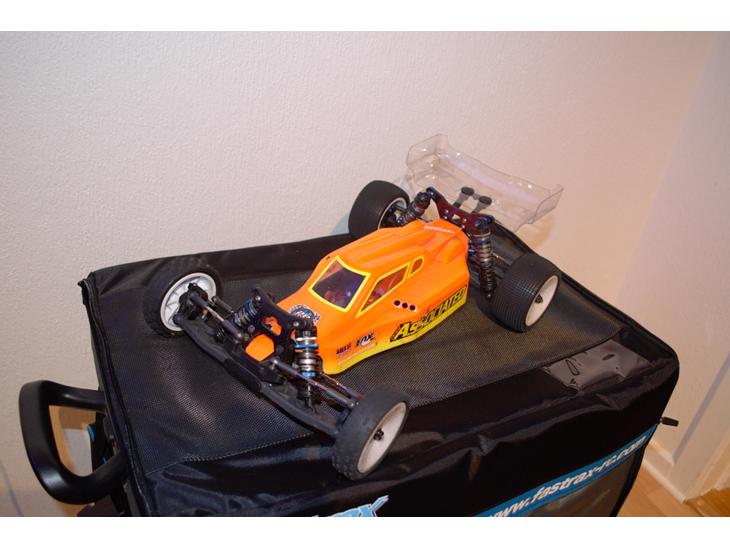 {{currentPhoto.altText}} billede {{currentPhoto.number}}