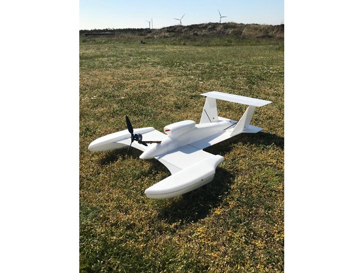Fly Graupner Hydro-Plane - Ny samlet Hydro-fly (ikke malet endnu) billede 1