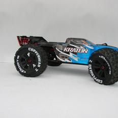 Off-Roader Arrma Kraton BLX 6s - v4