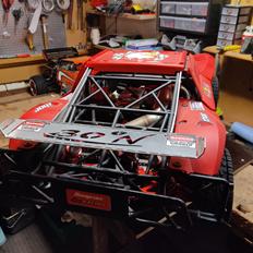 Off-Roader 30° North Truck