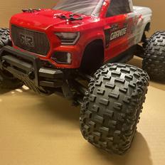 Truck Arrma Granite BLX V3