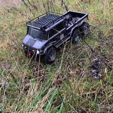 Off-Roader Axial scx10II umg10 6x6