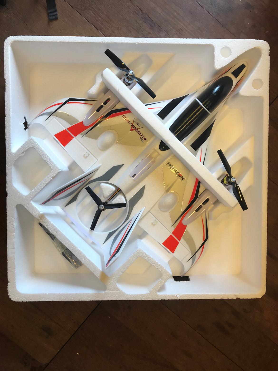 Fly Convergence VTOL - Beskyttet godt i kassen billede 2