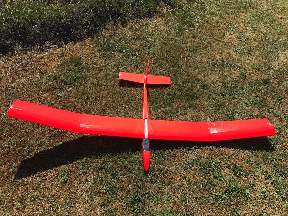 Fly Blue Phoenix glider - Vinge bliver holdt via gummi elastikker billede 4