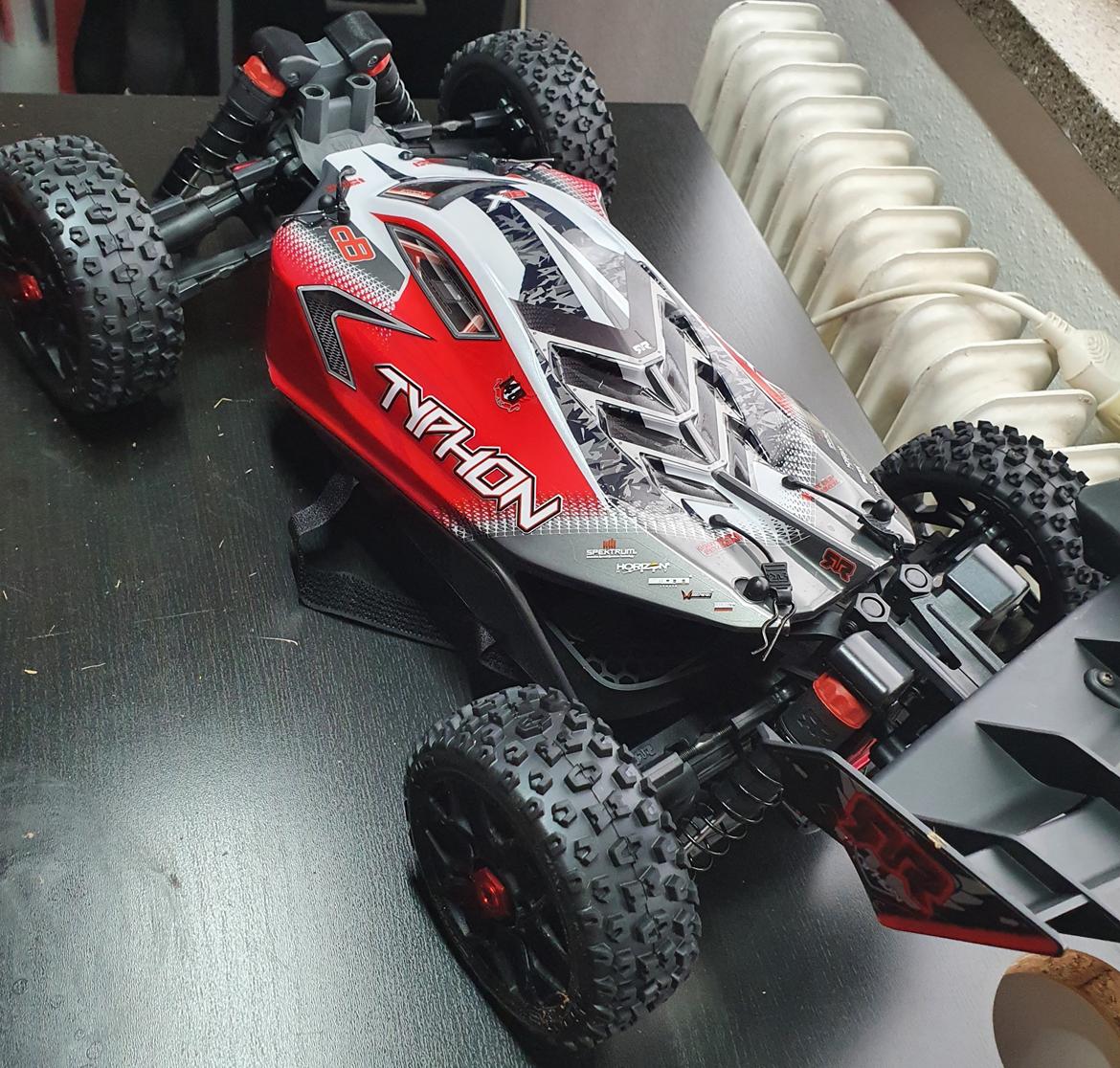 Buggy Arrma Typhon 4x4 3S BLX billede 3