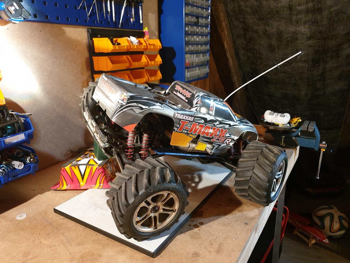 Off-Roader TRAXXAS T-Maxx 2.5R billede 2