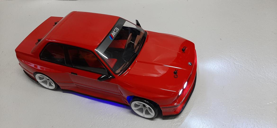 Bil 1/10 BMW E30 M3 (SOLGT) billede 7