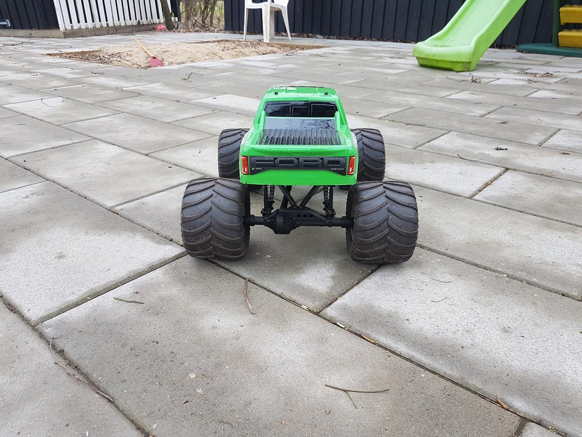 Truck Axial smt 10 Grave digger  billede 11