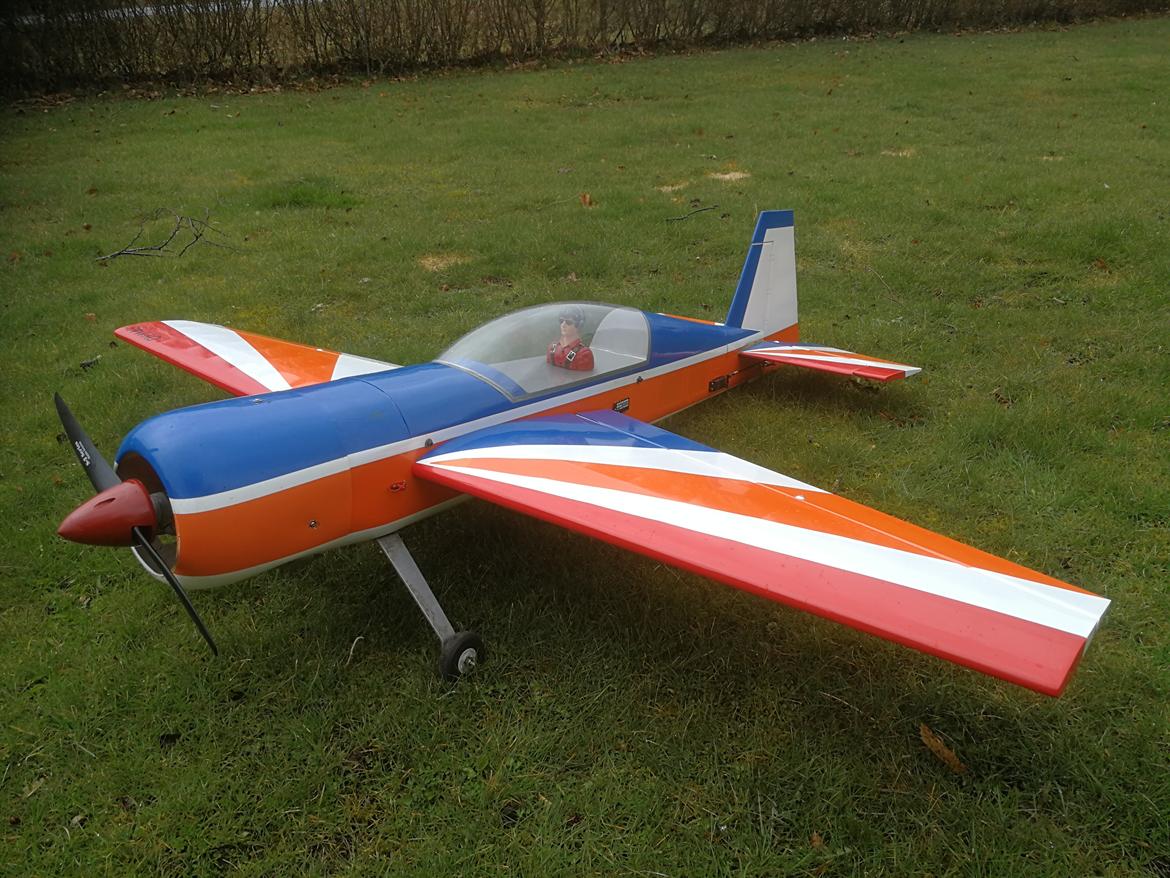 Fly YAK 54 billede 2