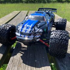 Off-Roader Traxxas E-revo vxl 1/16 