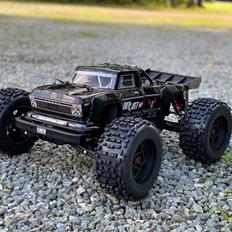 Truck Arrma Outcast 6s EXB