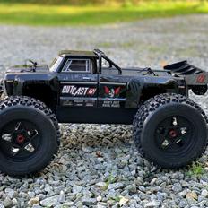 Truck Arrma Outcast 6s EXB