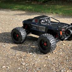 Truck Arrma Outcast 8s EXB
