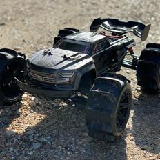 Truck Arrma Kraton 6s EXB