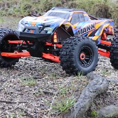 Bil Traxxas Maxx V2