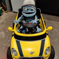 Bil CARSON Crazy Frog's Mini Cooper Cabriolet 1/5