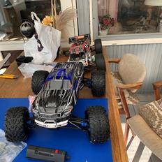Truck Traxxas Revo 3.3