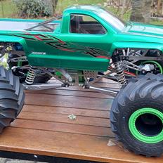 Off-Roader Redneck rocketship