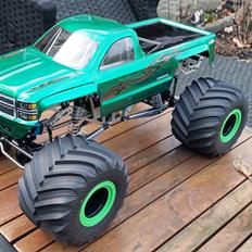 Off-Roader Redneck rocketship