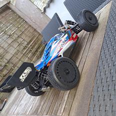 Buggy Typhon tlr tuned RTR 4-6s 