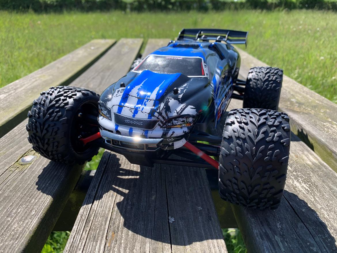 Off-Roader Traxxas E-revo vxl 1/16  billede 3