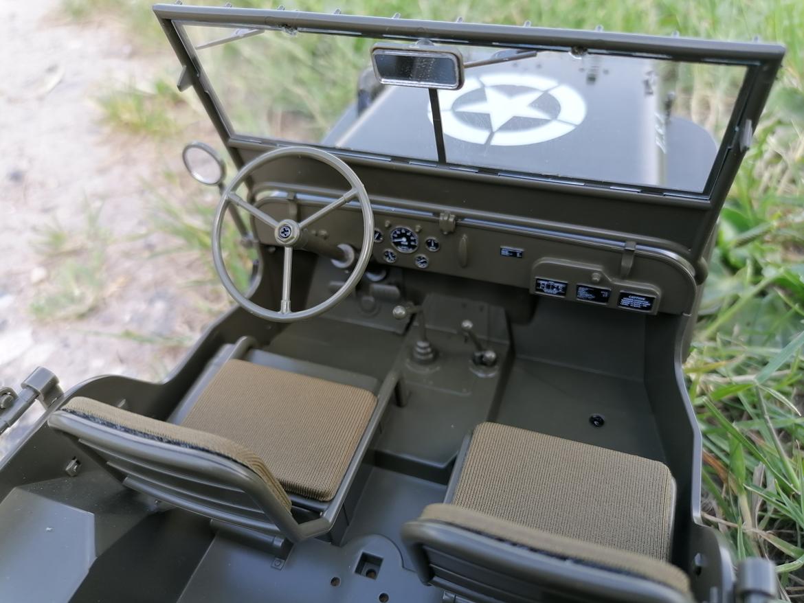 Militær Medic Jeep 1/12 (Solgt)  billede 15