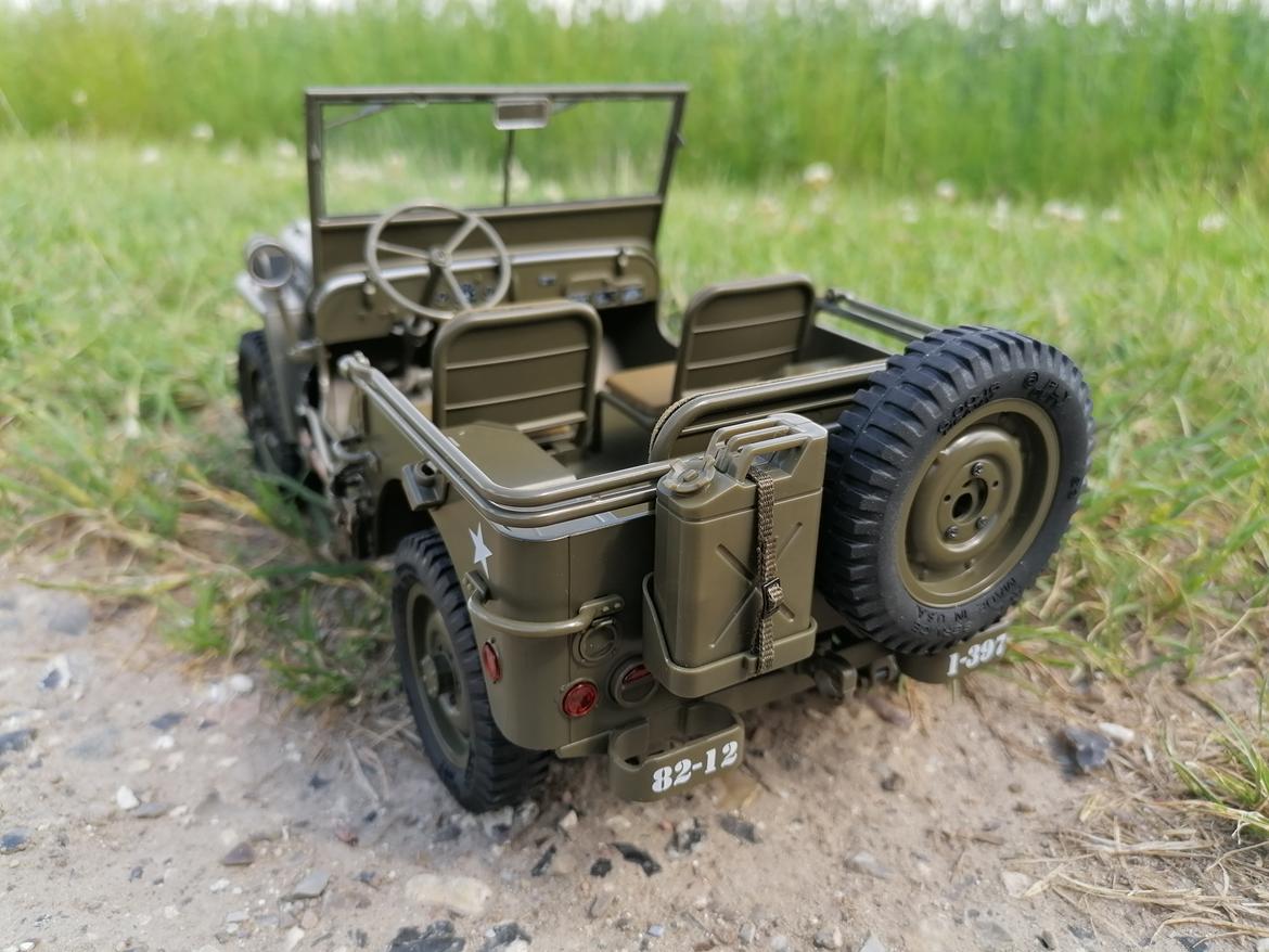 Militær Medic Jeep 1/12 (Solgt)  billede 17