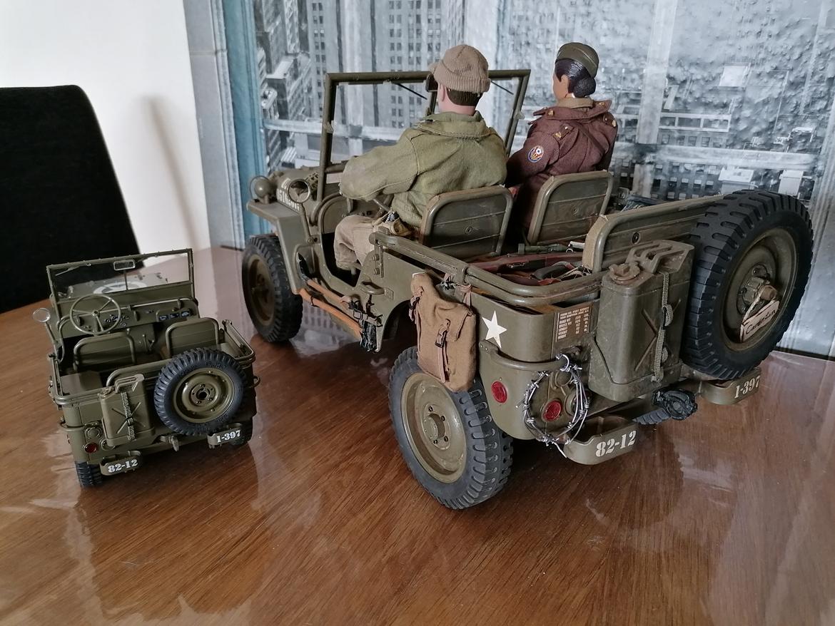 Militær Medic Jeep 1/12 (Solgt)  billede 22