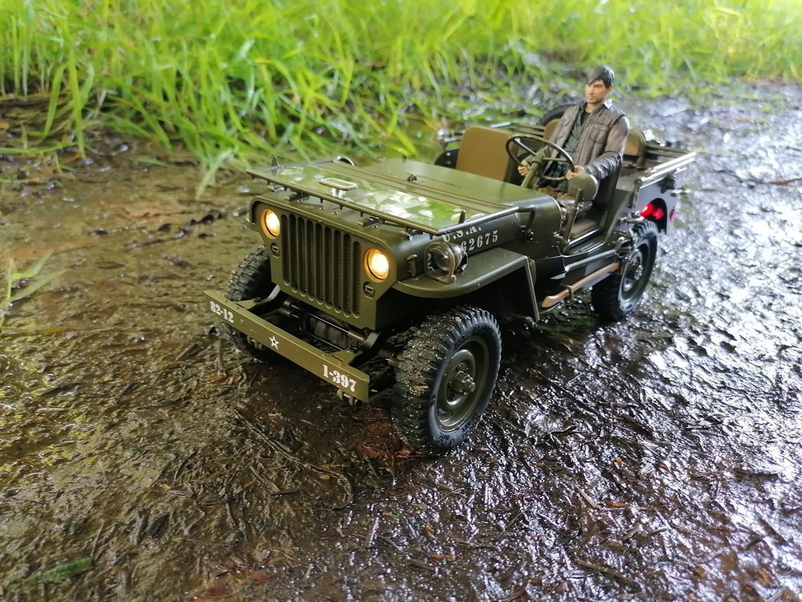 Militær Medic Jeep 1/12 (Solgt)  billede 8