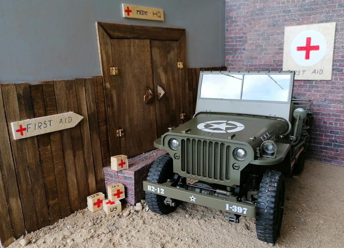 Militær Medic Jeep 1/12 (Solgt)  billede 7