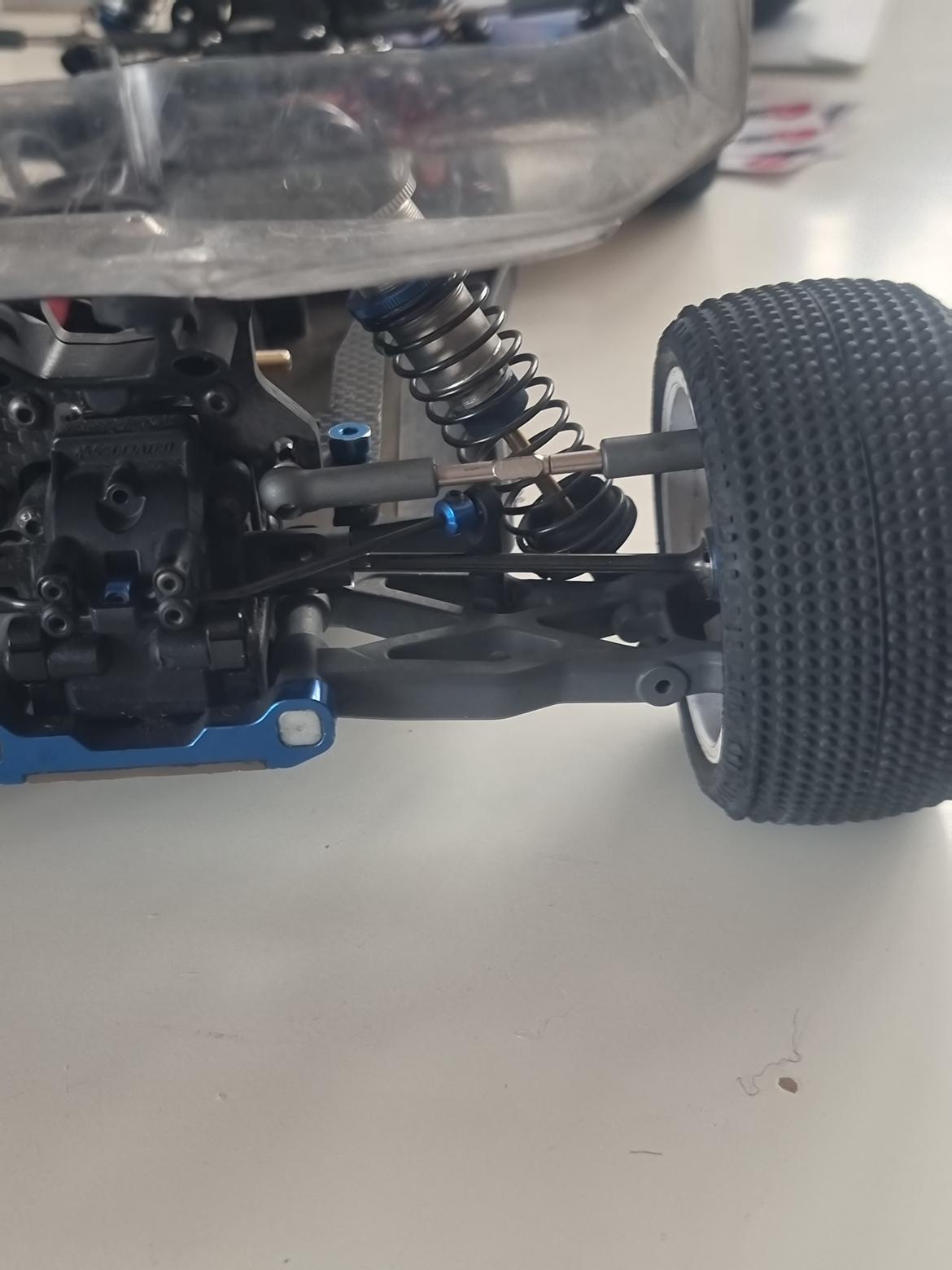 Off-Roader Team associated B74 billede 1