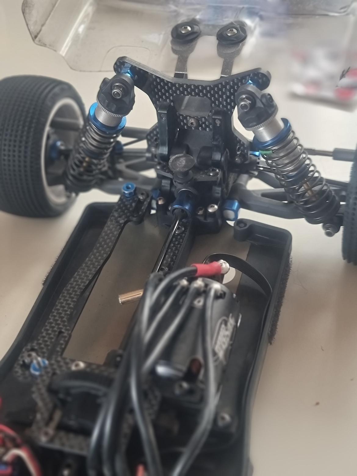 Off-Roader Team associated B74 billede 7