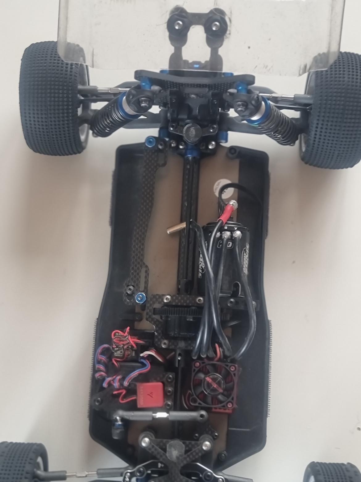 Off-Roader Team associated B74 billede 8