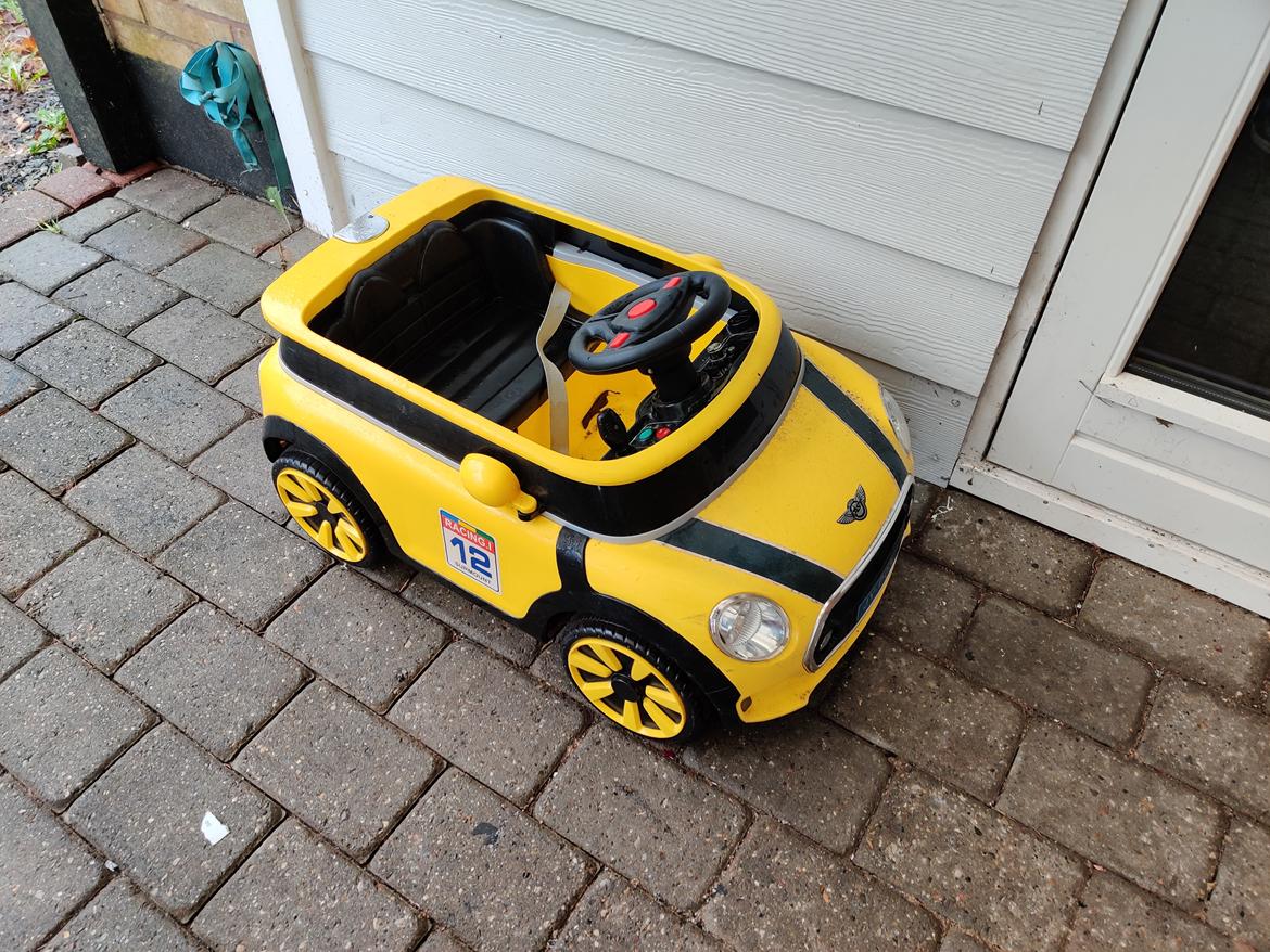 Bil CARSON Crazy Frog's Mini Cooper Cabriolet 1/5 billede 9