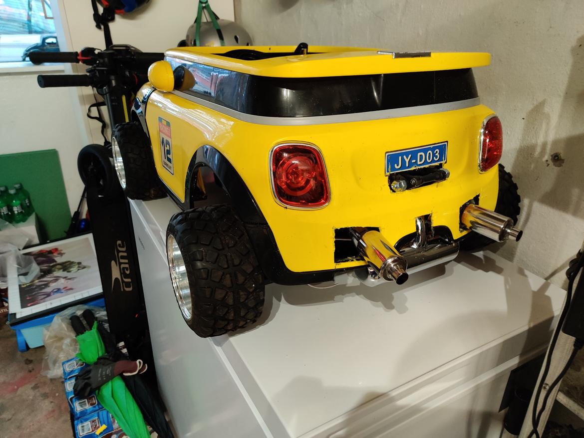 Bil CARSON Crazy Frog's Mini Cooper Cabriolet 1/5 billede 11