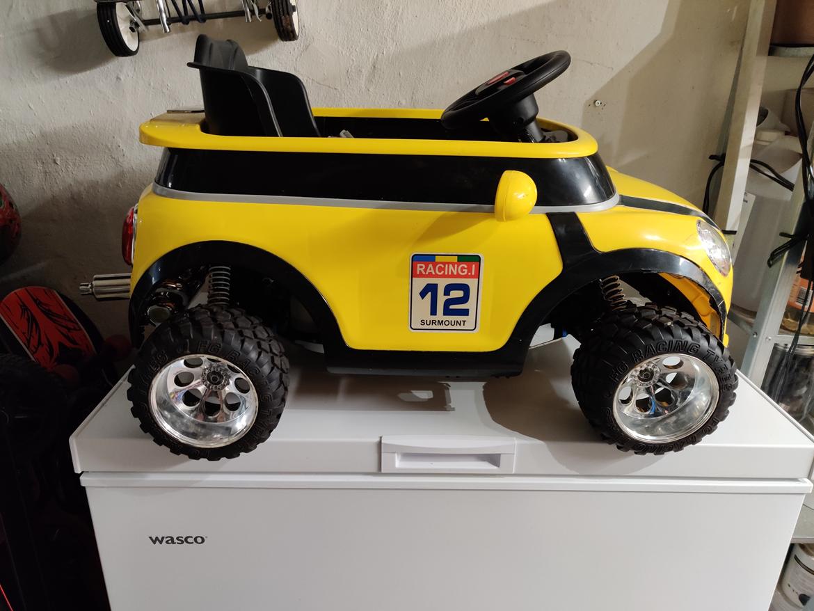 Bil CARSON Crazy Frog's Mini Cooper Cabriolet 1/5 billede 8