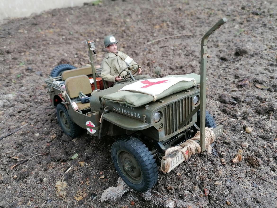 Militær Medic Jeep 1/12 (Solgt)  billede 3