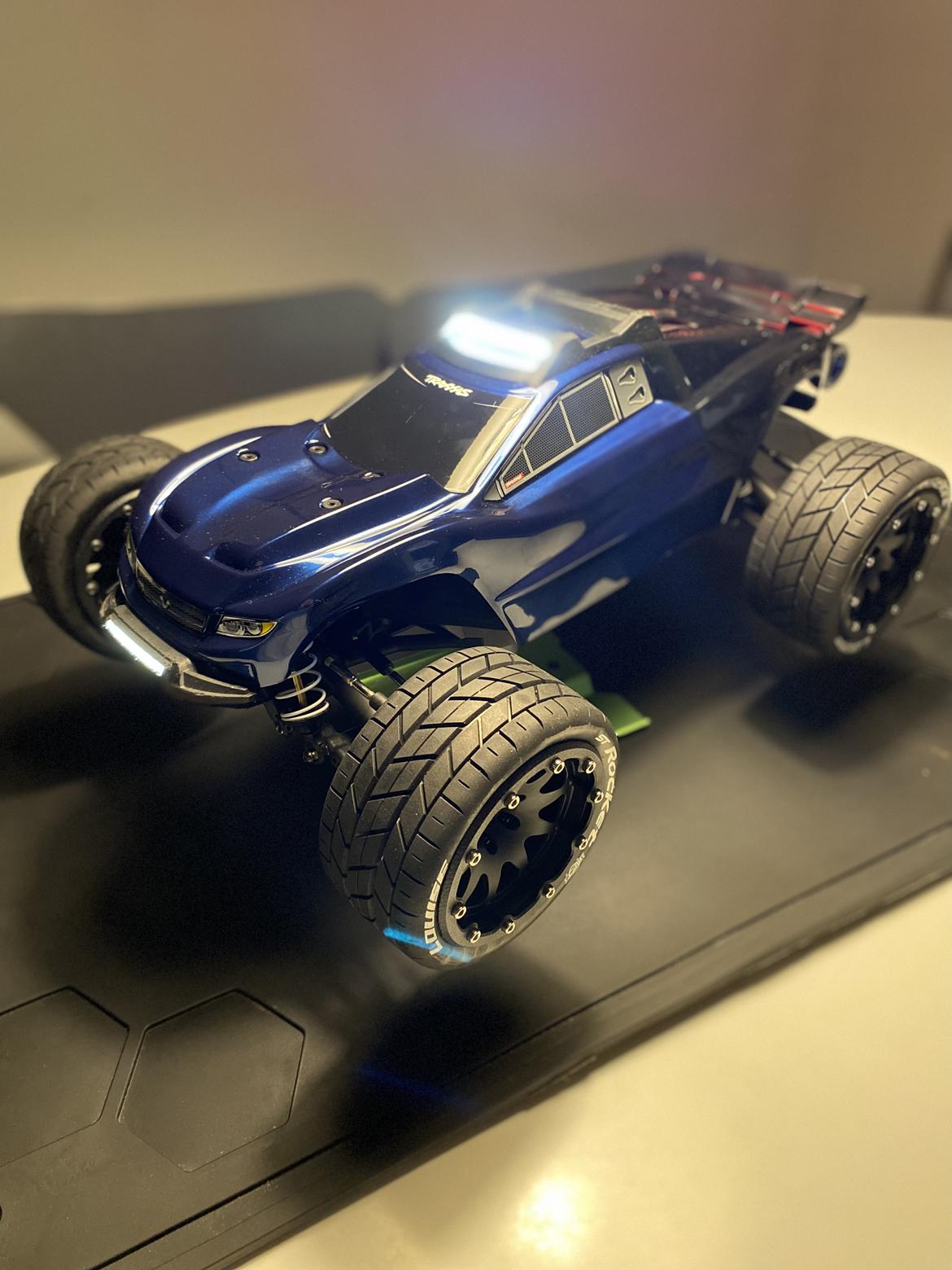 Bil Traxxas Rustler 4x4 VXL billede 1
